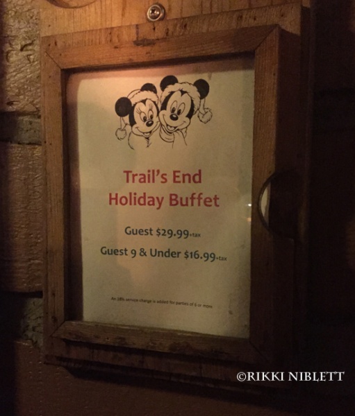 A Review of Christmas Day Dinner at Trail's End at Walt Disney World