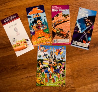 Disney Parks Deluxe Scrapbook Kit - Disney Parks Exclusive